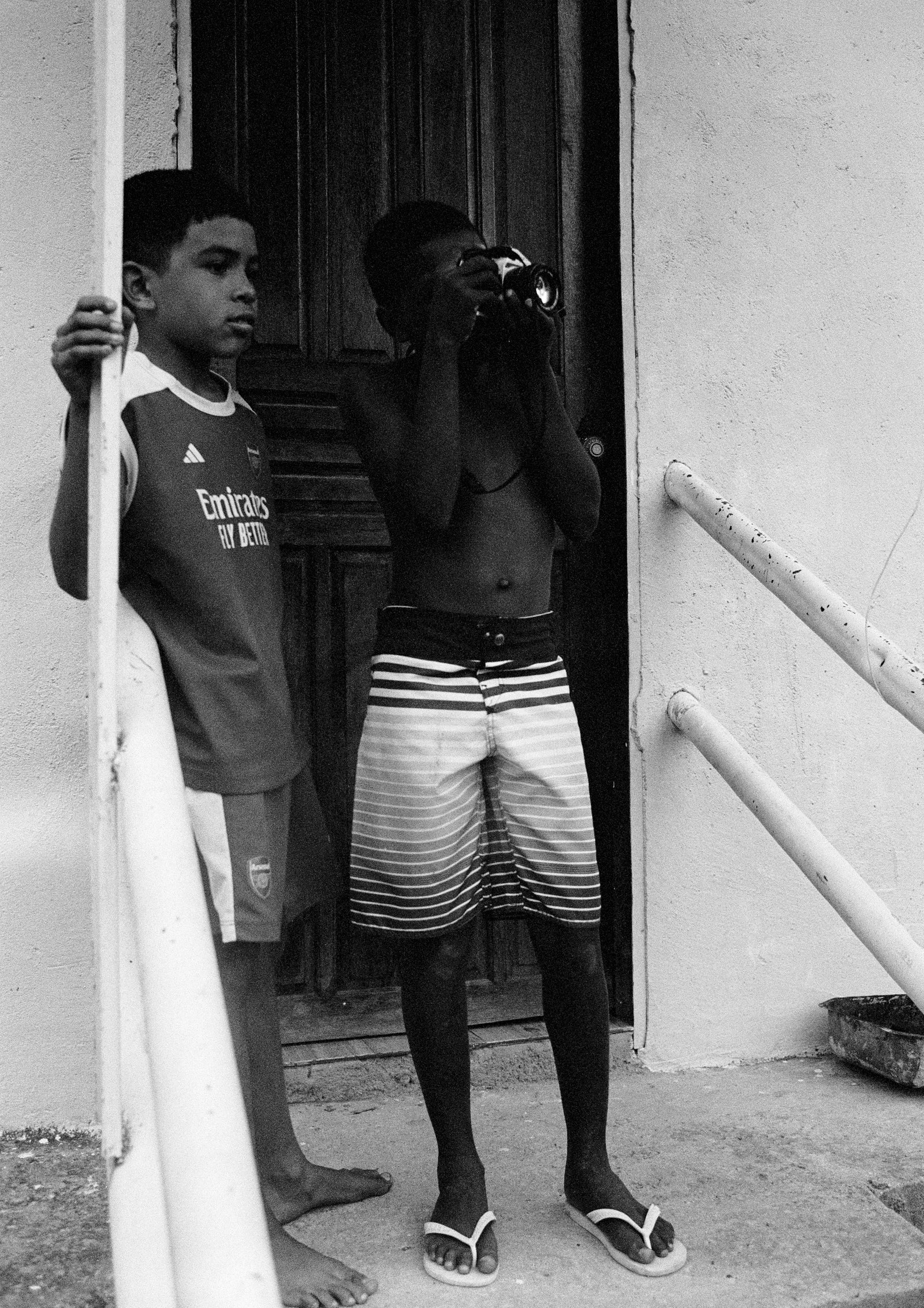 viver é um luxo · os crias da tl, 2025 — foto de la exposición