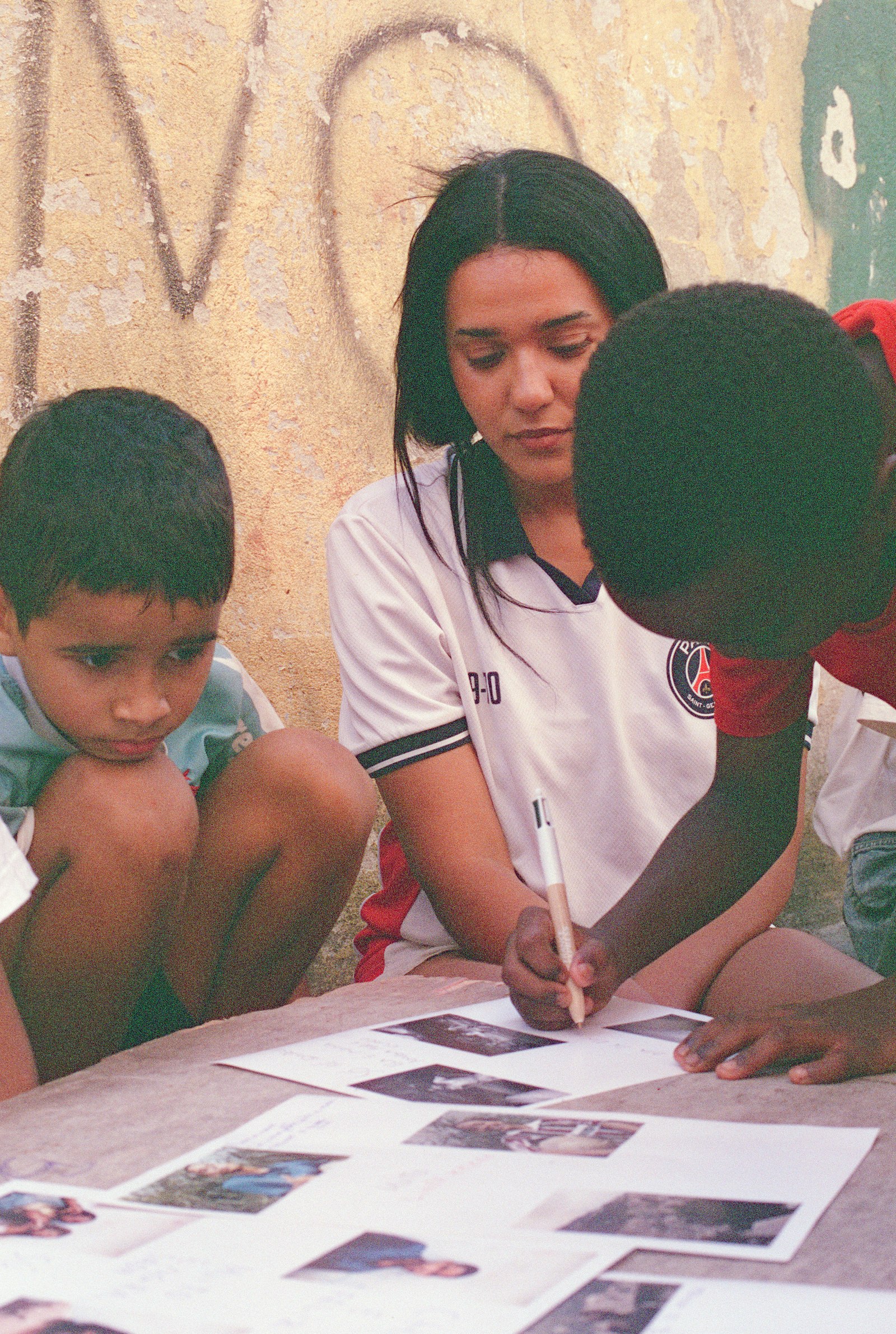 viver é um luxo · os crias da tl, 2025 — foto de la exposición