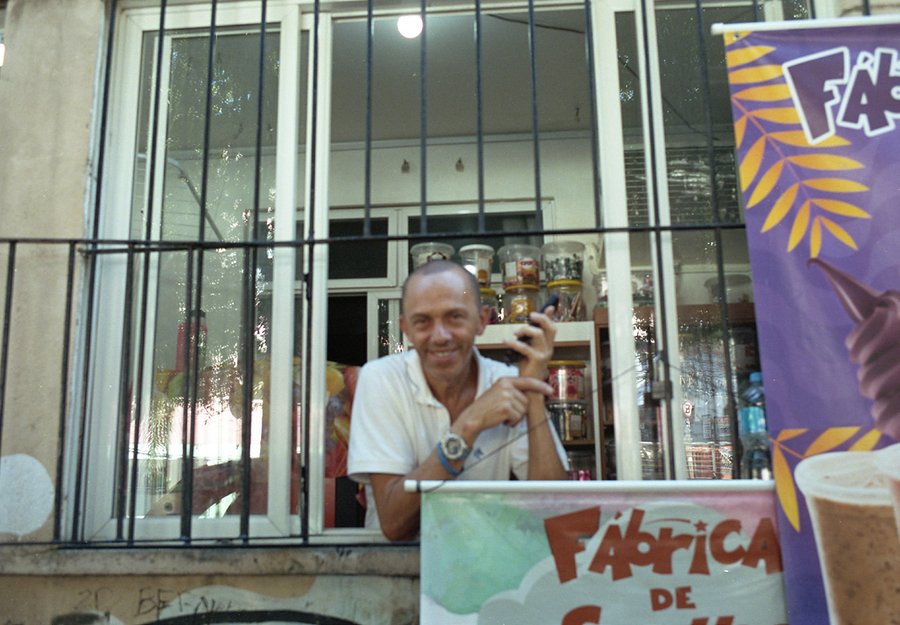 os menor da rua 4, 2025–2026 — photo de l’exposition