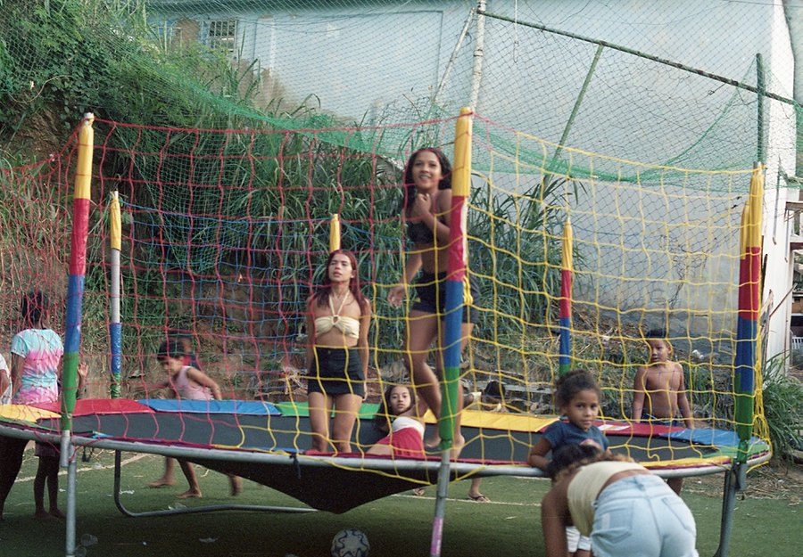 os menor da rua 4, 2025–2026 — photo de l’exposition